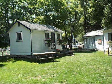 Bayfield River Cottage Colony Inc Bluewater Room photo